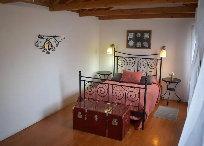 Adega Da Figueira * Calheta de Nesquim